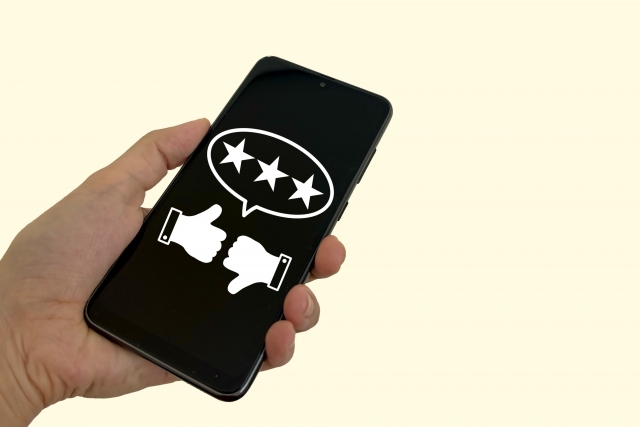 星３つの画像を表示するスマホ