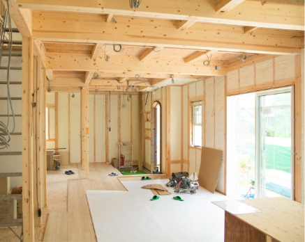 建築中の戸建て住宅